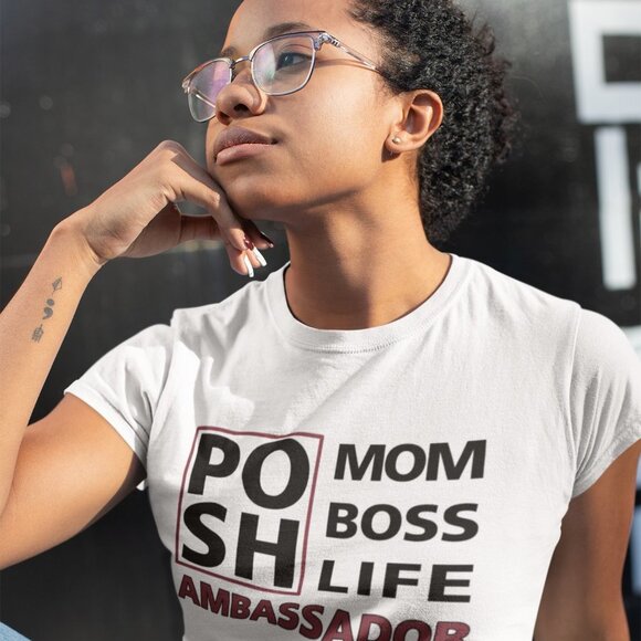 NWT IMPULSIVE DESIGNS Posh Ambassdor Mom Boss Life white t-shirt - Picture 3 of 7